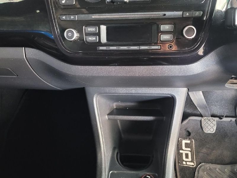 2016-Volkswagen-Up-Move-Up-10-3-dr image:16