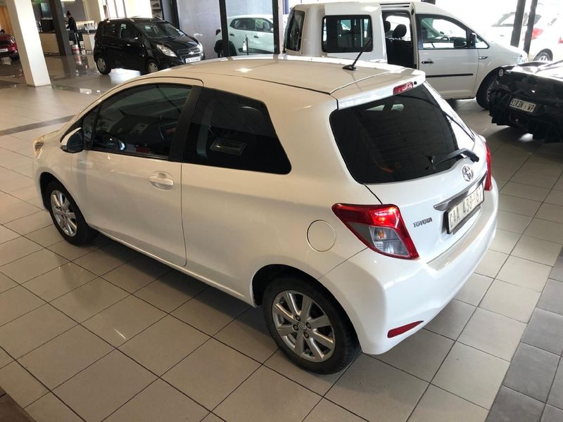 Used Toyota Yaris 1.0 XS 3-dr for sale in Western Cape - Cars.co.za (ID ...