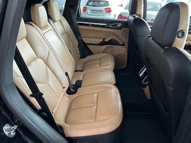 Used Porsche Cayenne S Diesel for sale in Western Cape Cars.co.za (ID