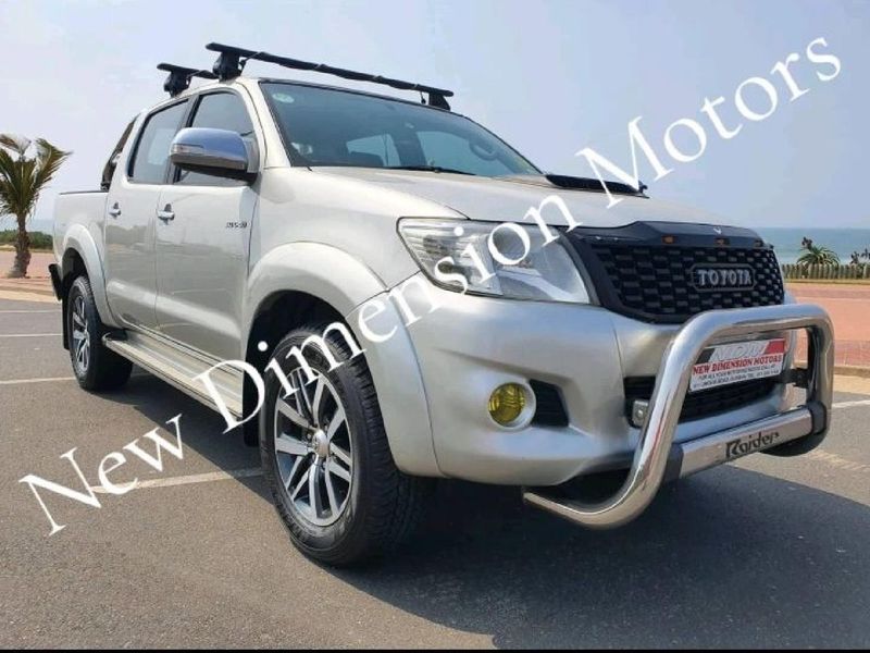 Used Toyota Hilux Gold 3.0 D4D for sale in Kwazulu Natal - Cars.co.za