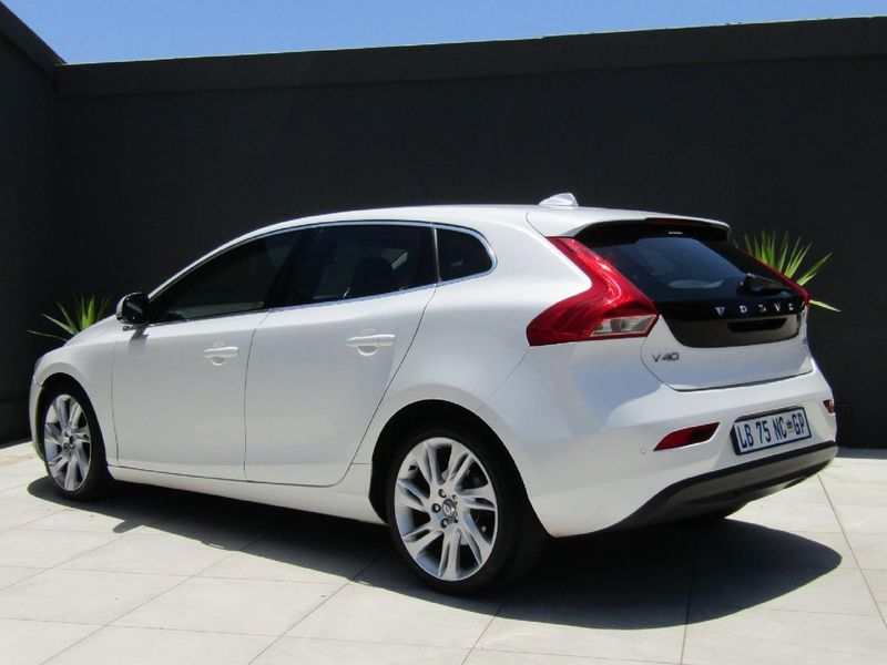 Used Volvo V40 D2 Excel for sale in Gauteng - Cars.co.za (ID::9149987)