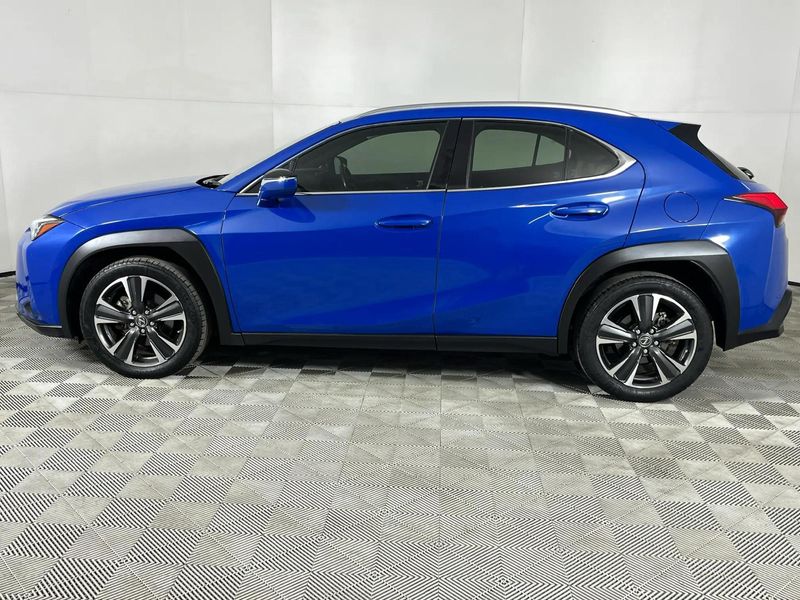 Used Lexus UX 200 EX for sale in Gauteng Cars.co.za (ID9167665)