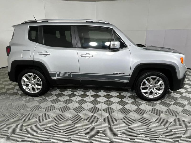 Used Jeep Renegade 1.6 MJet Limited for sale in Gauteng - Cars.co.za ...