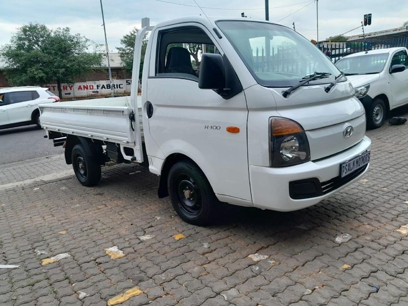 Used Hyundai H100 Bakkie 2.6D for sale in Gauteng - Cars.co.za (ID ...