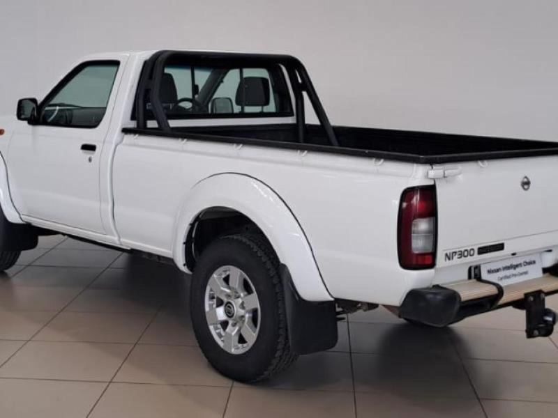 Used Nissan NP300 2.5 TDi Hi-Rider Single-Cab for sale in Limpopo ...