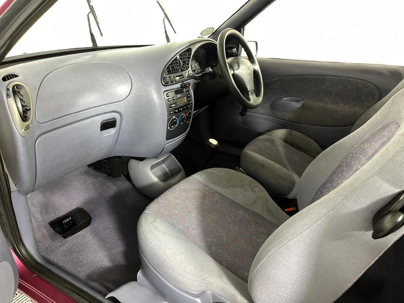 Used Mazda 121 Soho 1.3 3-dr for sale in Western Cape - Cars.co.za (ID ...