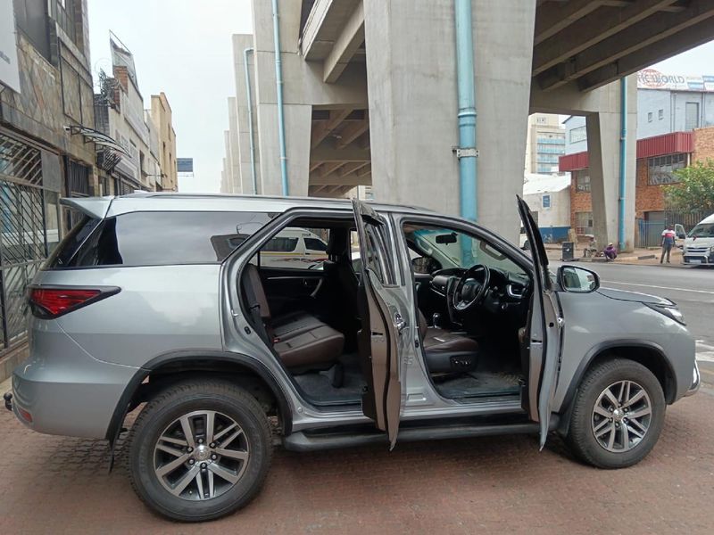 Used Toyota Fortuner 2.8 GD-6 Raised Body Auto for sale in Gauteng ...