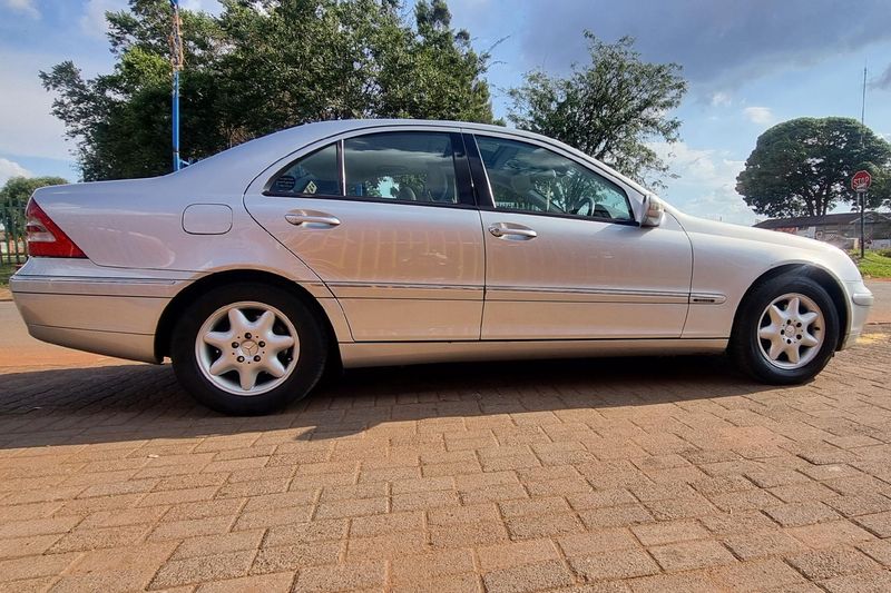 Used Mercedes-Benz C-Class C 200K Avantgarde Auto for sale in Gauteng ...