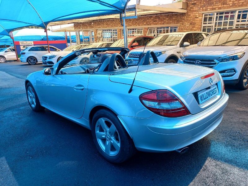 Used Mercedes-Benz SLK 200 Kompressor Auto for sale in Gauteng - Cars ...