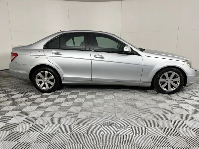 Used Mercedes-benz C-class C 180k Classic Auto For Sale In Mpumalanga 