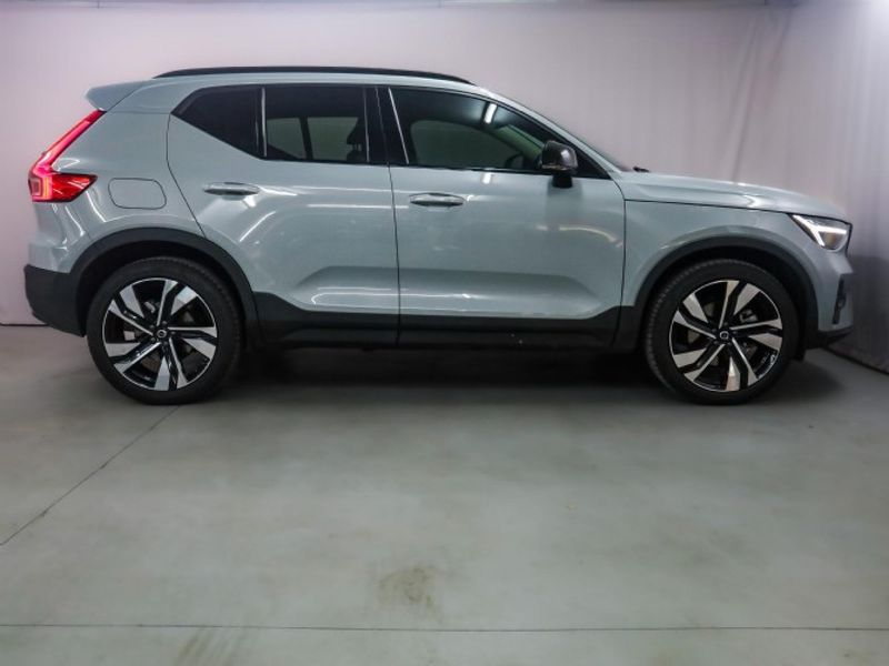 Used Volvo XC40 B3 Geartronic Ultimate Dark Mild-Hybrid for sale in ...