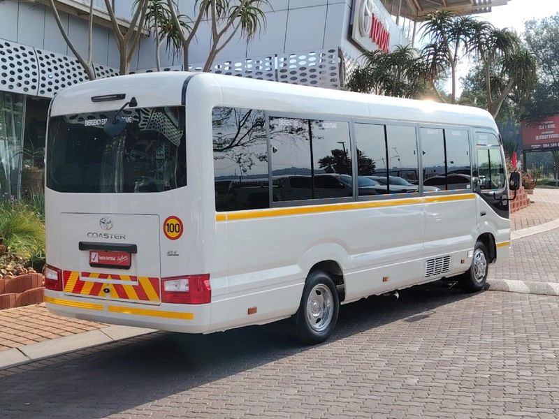 Used Toyota Coaster 2.8D GL Auto 23 Seater for sale in Gauteng - Cars ...