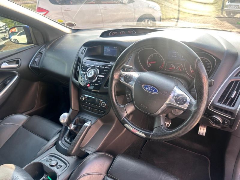 Used Ford Focus 2.0 GTDi ST3 5-dr for sale in Gauteng - Cars.co.za (ID ...