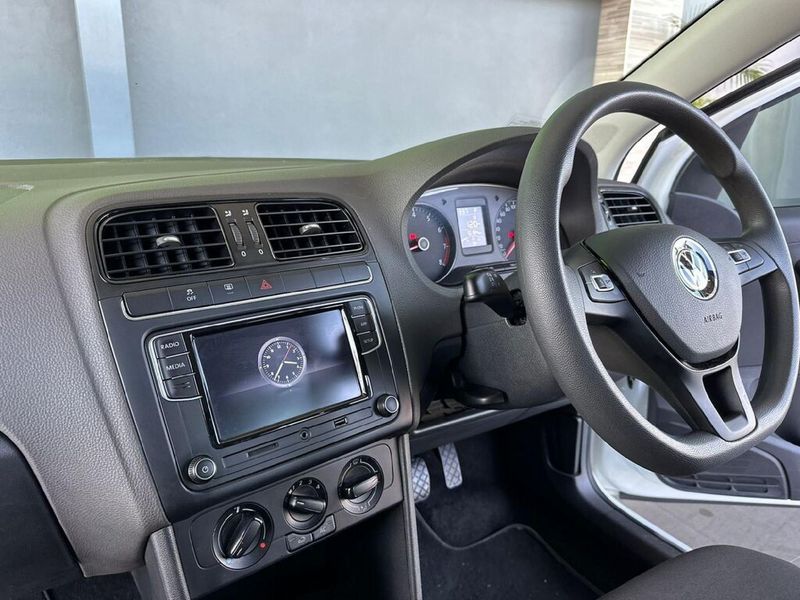 Used Volkswagen Polo Vivo 1.6 Comfortline Auto 5-dr for sale in Gauteng ...