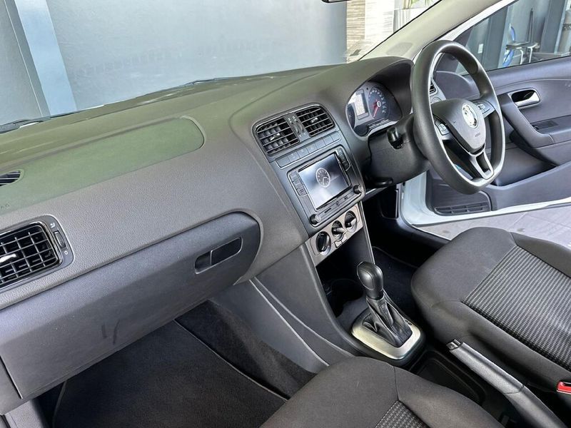 Used Volkswagen Polo Vivo 1.6 Comfortline Auto 5-dr for sale in Gauteng ...