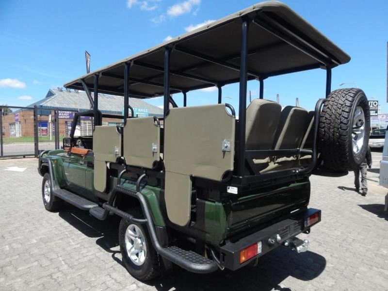 Used Toyota Land Cruiser Safari Game Viewer 4.2 D for sale in Gauteng ...