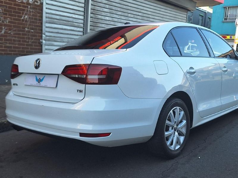 Used Volkswagen Polo 1.0 Petrol Auto JETTA TSI Sedan for sale in ...