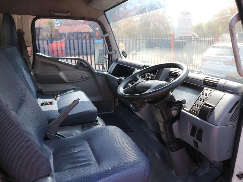 Used Mitsubishi Fuso CANTER FE6-109 MANUAL DIESEL F/C C/C for sale in ...