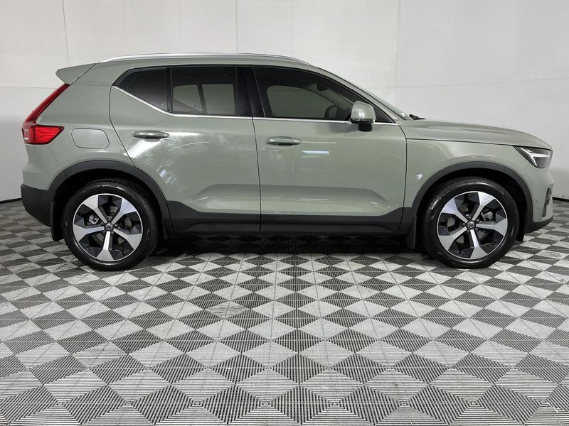 Used Volvo XC40 B4 Plus Bright Geartronic Mild-Hybrid for sale in ...