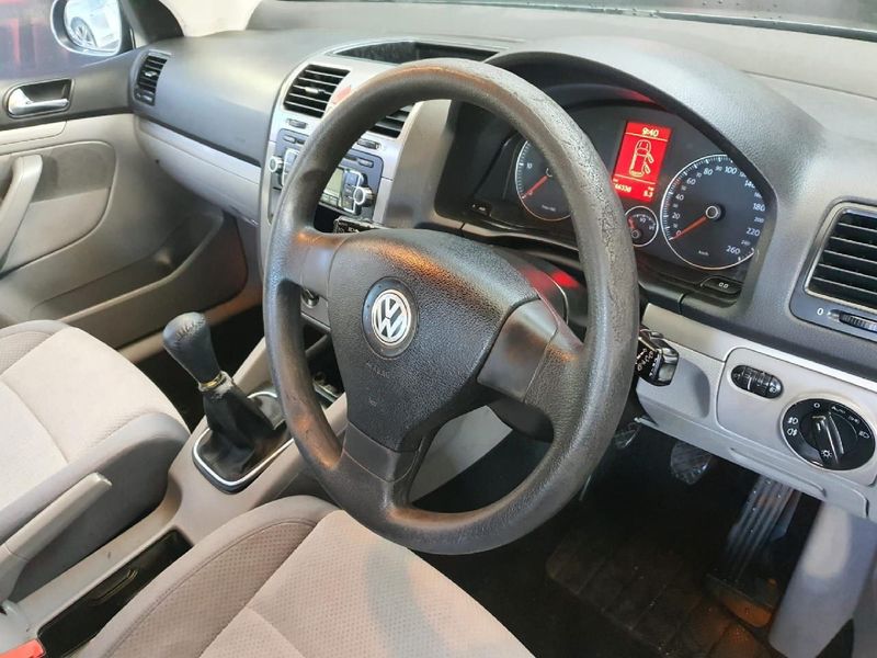 Used Volkswagen Golf 1.9 TDI Comfortline for sale in Gauteng - Cars.co ...