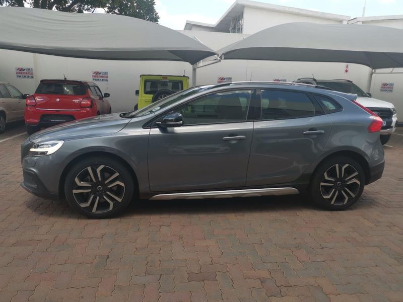 Used Volvo V40 Cc T4 Inscription Auto For Sale In Gauteng - Cars.co.za 