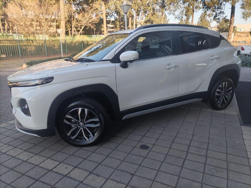 New Toyota Starlet Cross 1.5XR MT for sale in Gauteng - Cars.co.za (ID ...