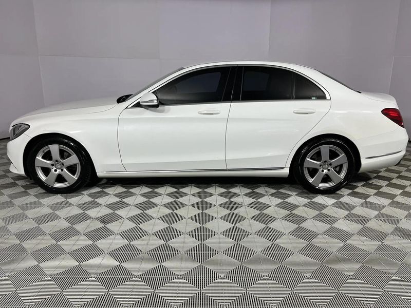 Used Mercedes-Benz C-Class C 180 Avantgarde for sale in Gauteng - Cars ...