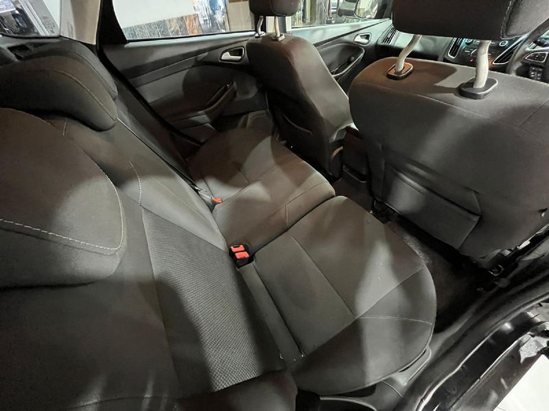 Used Ford Focus 1.0 EcoBoost Trend 5dr for sale in Gauteng Cars.co