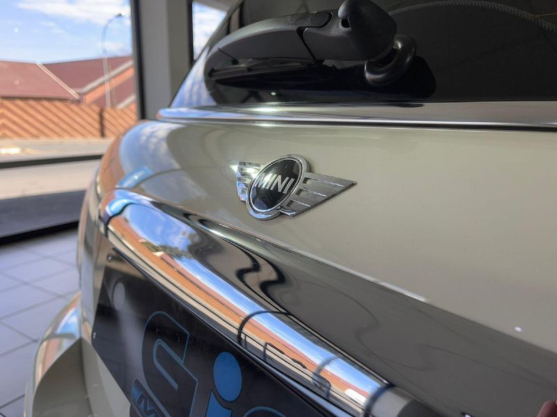 Used MINI Hatch One 1.6 Auto rent to own available for sale in Gauteng