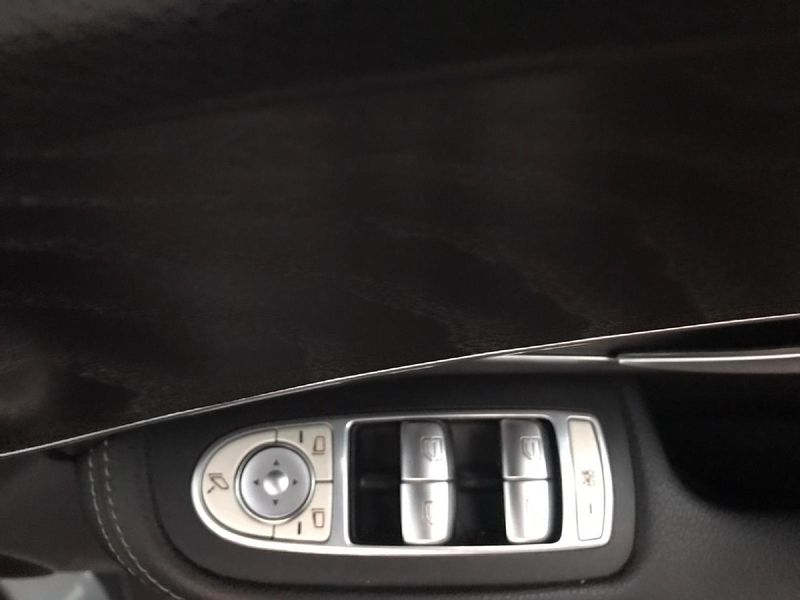 Used MercedesBenz CClass C 300 Auto for sale in Gauteng Cars.co.za