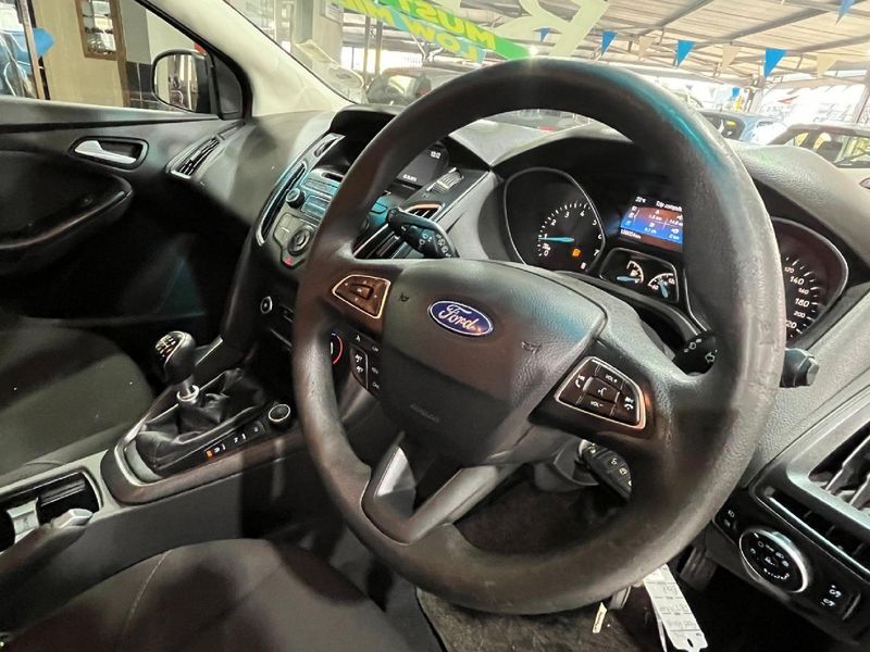 Used Ford Focus 1.0 EcoBoost Trend 5dr for sale in Gauteng Cars.co