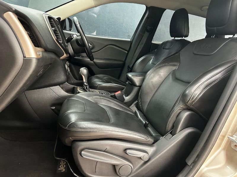 Used Jeep Cherokee 3.2 Limited Auto for sale in Gauteng Cars.co.za