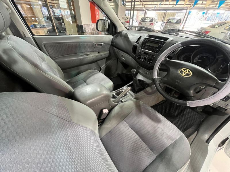 Used Toyota Hilux 2.5 D4D SRX SingleCab for sale in Gauteng Cars.co