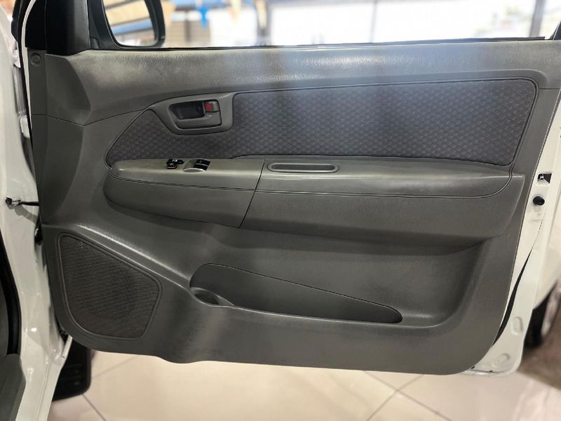 Used Toyota Hilux 2.5 D4D SRX SingleCab for sale in Gauteng Cars.co