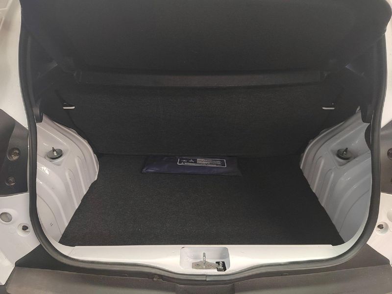 Used Renault Kwid 1.0 Dynamique for sale in Western Cape Cars.co.za