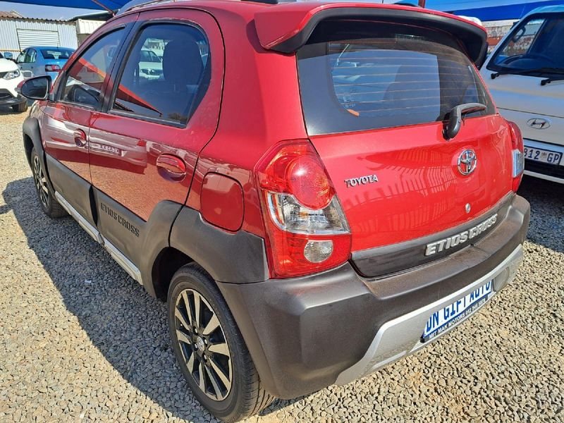 Used Toyota Etios CROSS 1.5 XS MANUAL PETROL for sale in Gauteng Cars