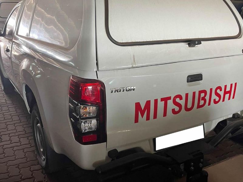 Used Mitsubishi Triton 2.4DIGL SingleCab for sale in North West