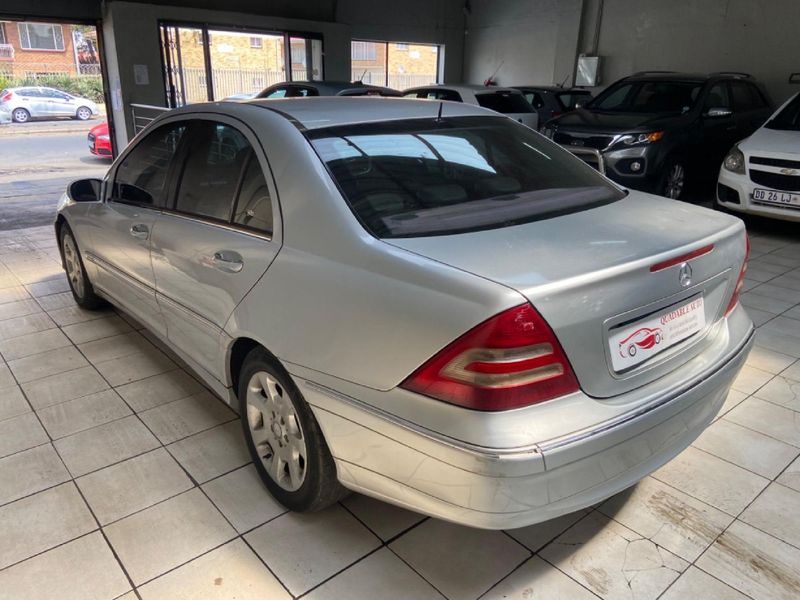Used MercedesBenz CClass C 180K Classic for sale in Gauteng Cars.co