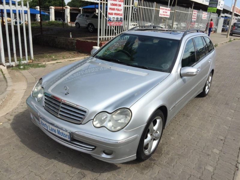 Used MercedesBenz CClass C 200K Estate Classic for sale in Gauteng