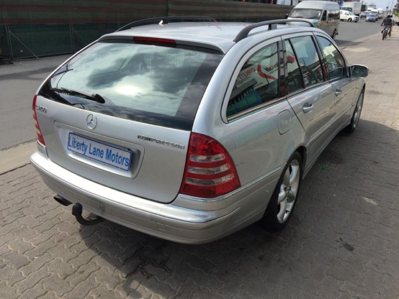 Used MercedesBenz CClass C 200K Estate Classic for sale in Gauteng