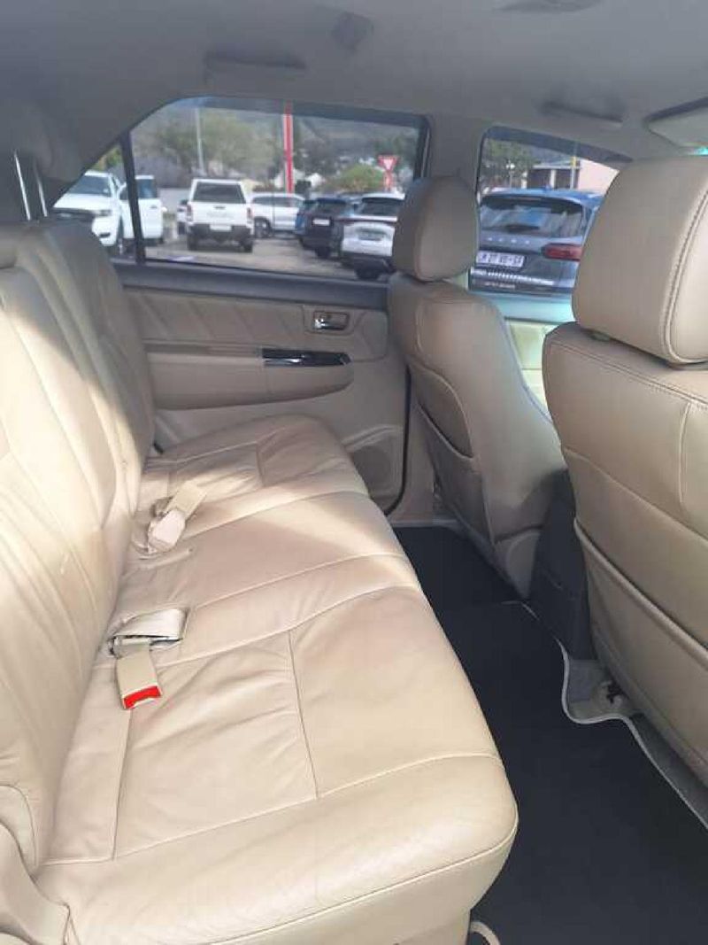 Used Toyota Fortuner 3.0 D4D 4x4 for sale in Western Cape Cars.co.za (ID9744402)