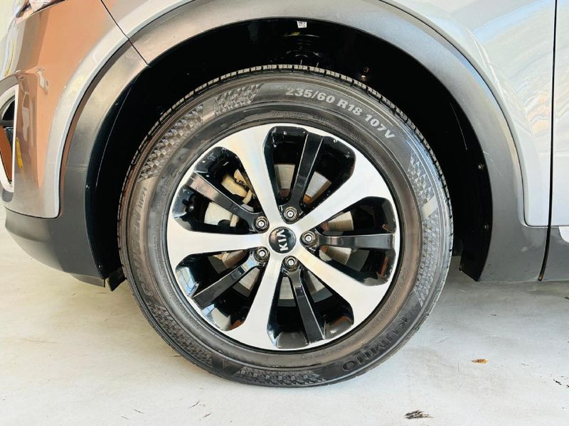Used Kia Sorento 2.2D LX Auto for sale in Gauteng Cars.co.za (ID