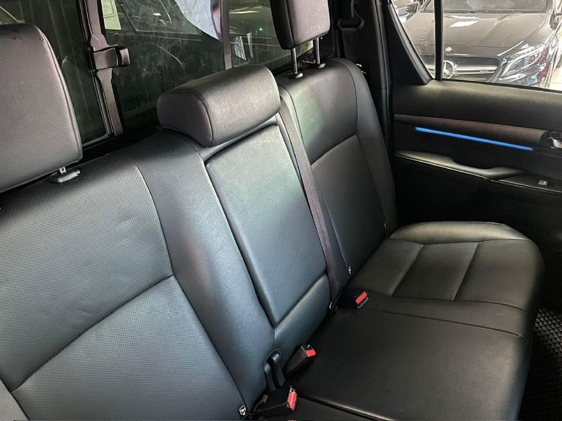 Used Toyota Hilux 4.0 V6 Legend 4x4 Auto DoubleCab for sale in Kwazulu