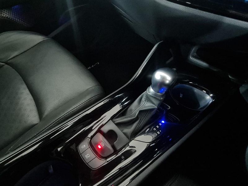 Used Toyota CHR 1.2T Luxury Auto for sale in Kwazulu Natal Cars.co