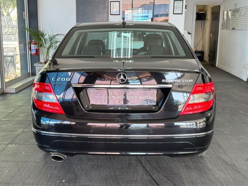 Used MercedesBenz CClass C 200K Classic Auto for sale in Gauteng