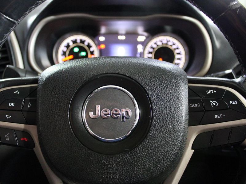 Used Jeep Cherokee LIMITED 3.2 V6 DOHC 9SPEED ACTIVE AUTO II 4X4 for