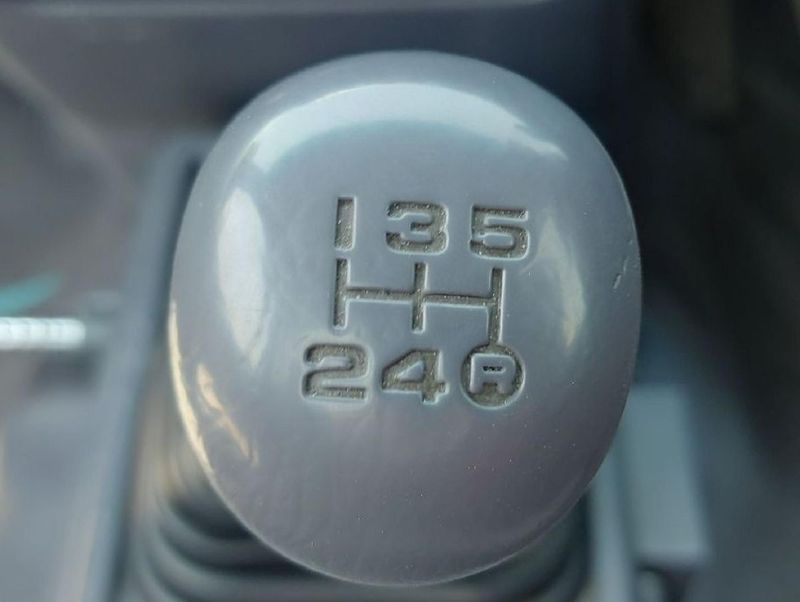 Used Toyota Hilux 2000 SingleCab for sale in Gauteng Cars.co.za (ID