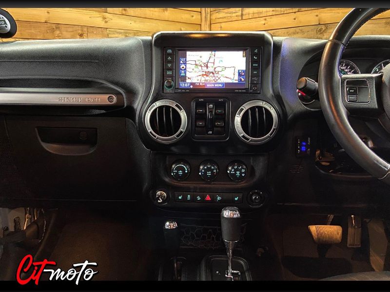 Used Jeep Wrangler Unlimited Rubicon 3.6 V6 Auto for sale in Gauteng