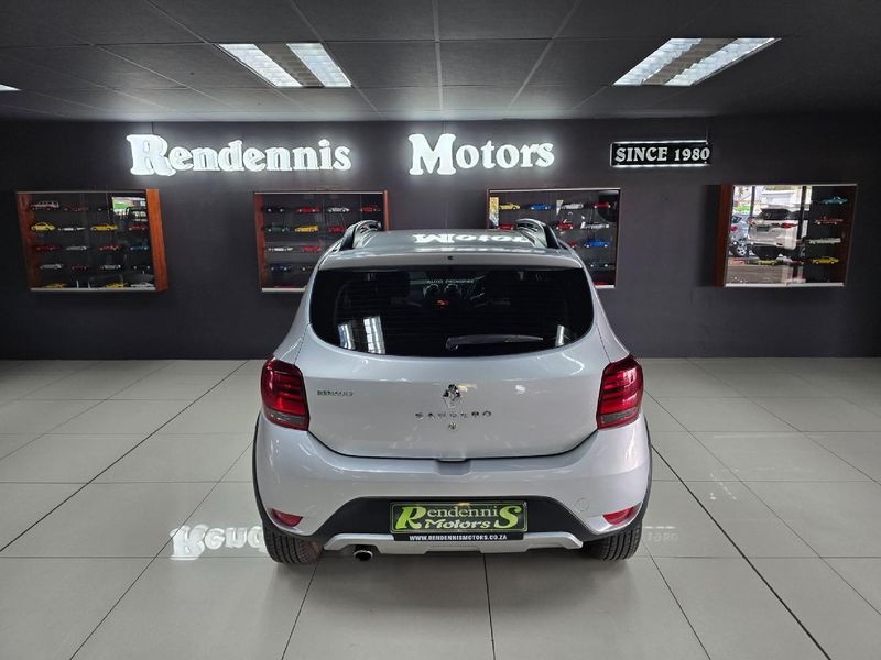 Used Renault Sandero 900T Stepway Expression for sale in Free State