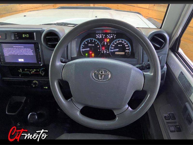 Used Toyota Land Cruiser 79 4.0 SingleCab for sale in Gauteng Cars